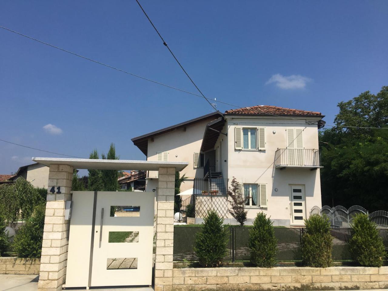 Home Holiday "Da Mamma" Алба Екстериор снимка